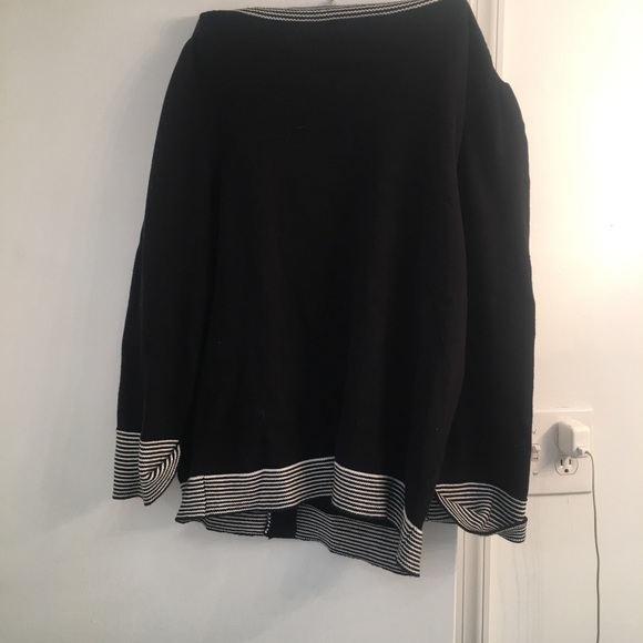 Banana Republic black button down sweater - Picture 6 of 6